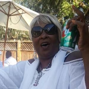 Meet your Posher, Romanette