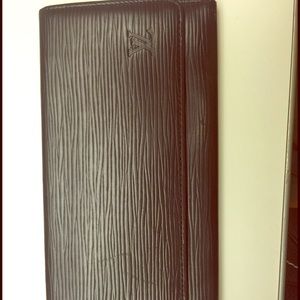 Black epi Louis Vuitton wallet