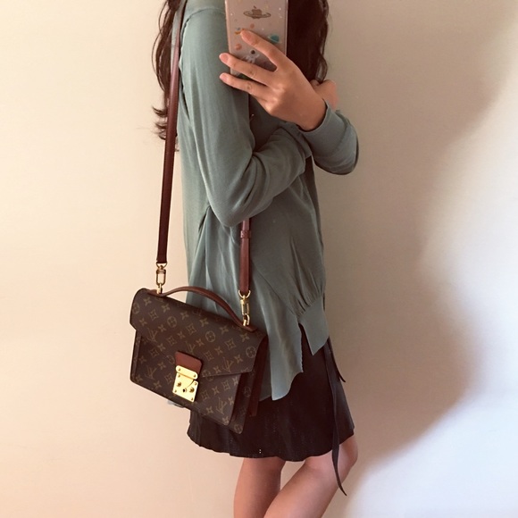 🆕Green long sleeve top - Picture 3 of 4