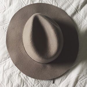 NWT BCBGeneration Hat