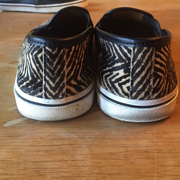 Dolce Vita slip ons - Picture 3 of 4