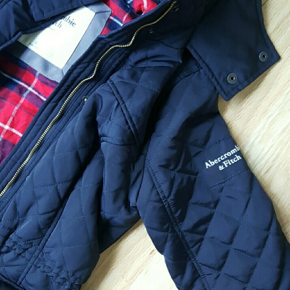 Quilted Abercrombie Winter Jacket with Hood - Picture 2 of 4