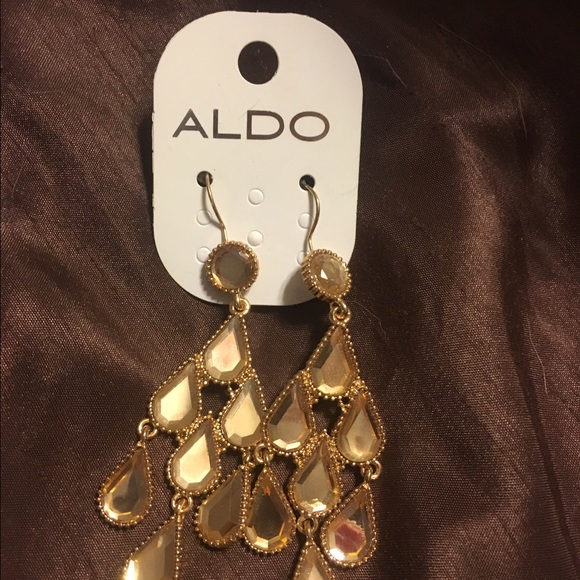 Earrings - Picture 1 of 3