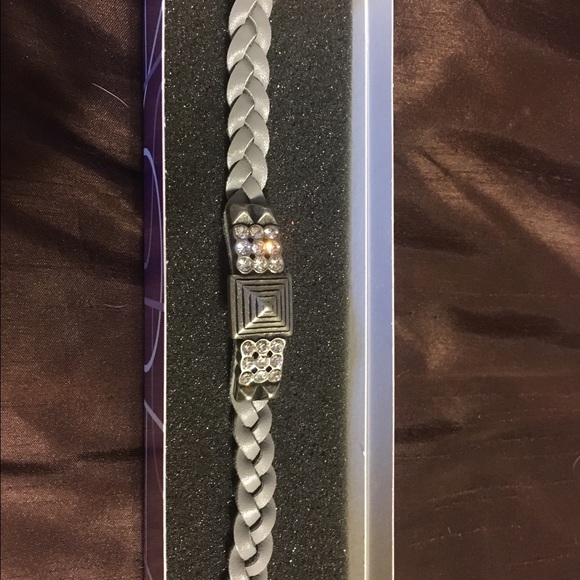 Lia Sophia bracelet - Picture 1 of 1