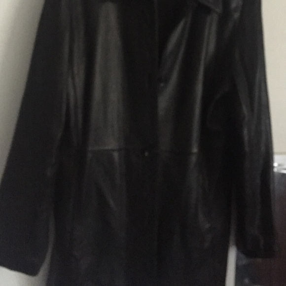 Leather jacket - Picture 2 of 2