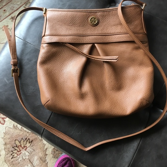 Tory Burch- Pebbled Leather Swingback