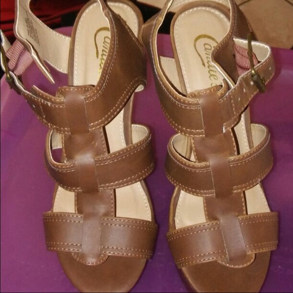 Candies Brown Wedges