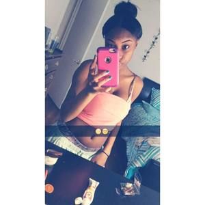 Meet your Posher, Kiana