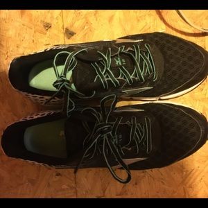 Mizuno Wave Runner 18