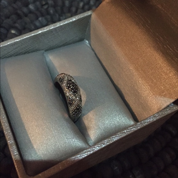 Black and white diamond band 10k white gold size 7