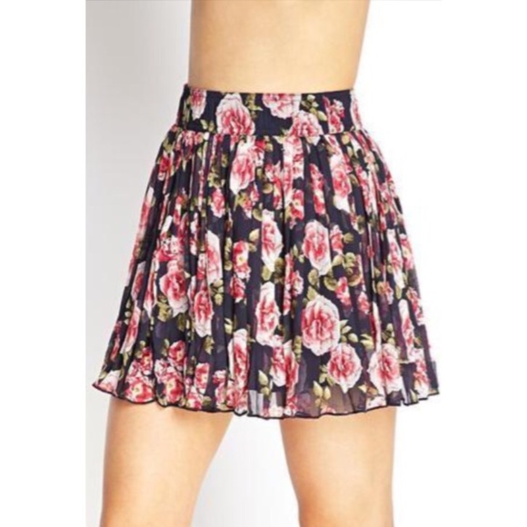 💗Host Pick💗Forever 21 rose print skirt sz S - Picture 2 of 4