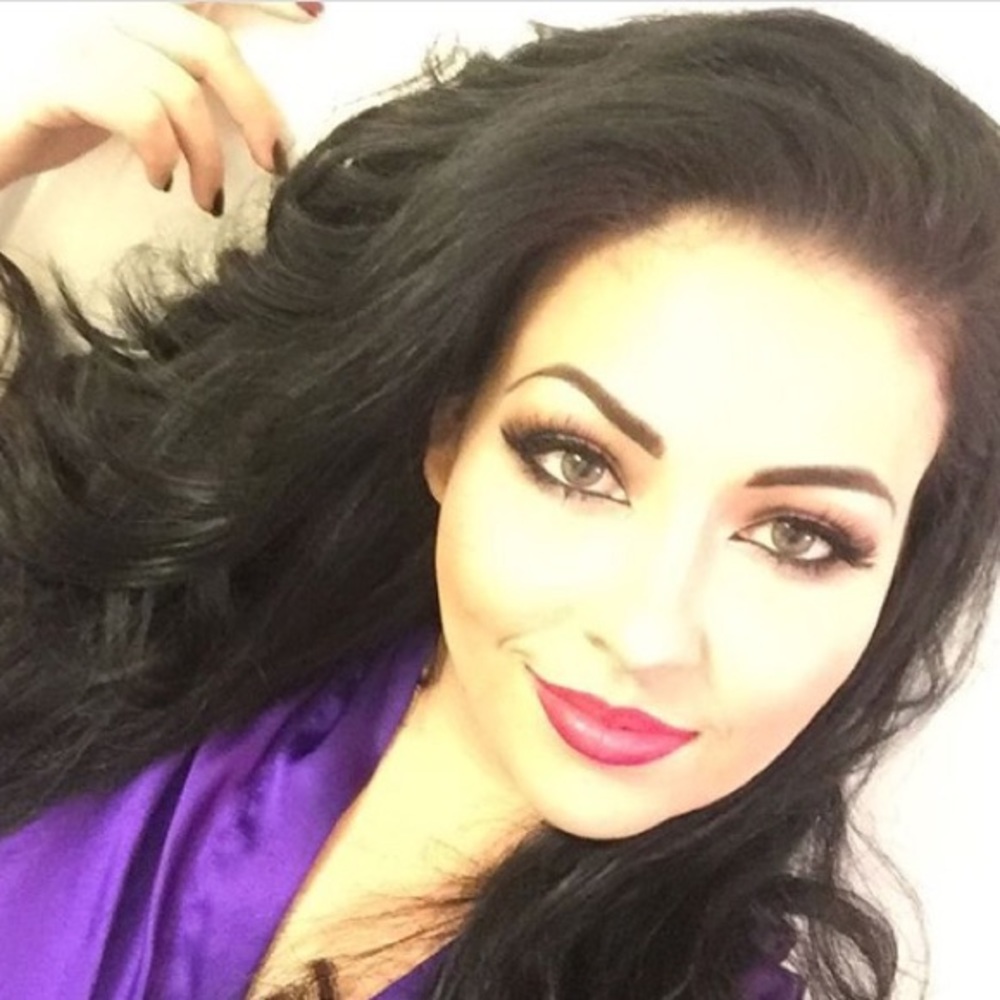 Meet your Posher, Vanessa