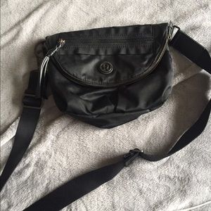 lululemon purse