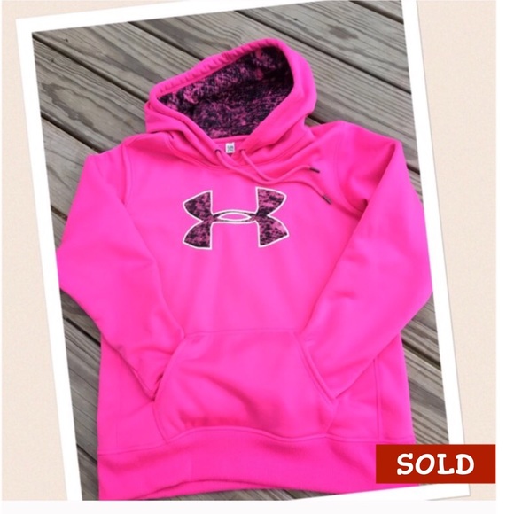 🌟NEW🌟 UNDER ARMOUR HOODIE - Picture 1 of 2