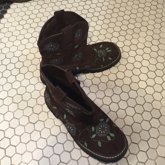 Size 9 Ropers Boots