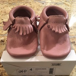 Freshly Picked Blush Moccasins (Size 4)