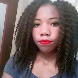 Meet your Posher, Khamiah