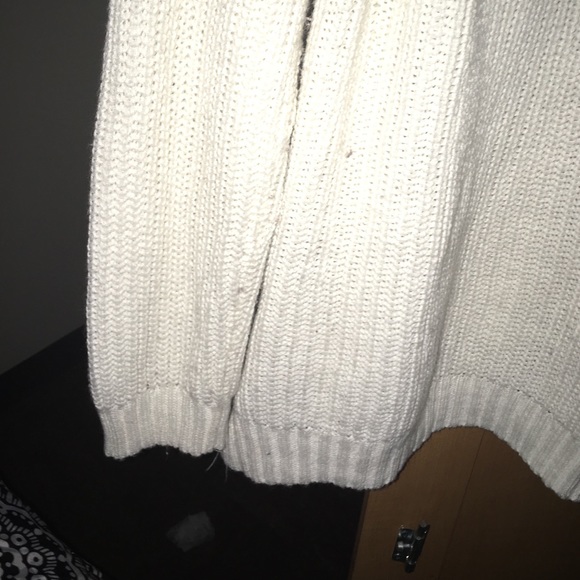 White comfy sweater - Picture 3 of 4