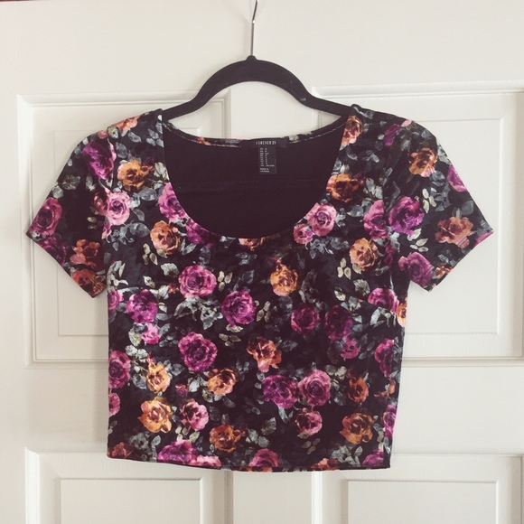 Luxe floral velvet crop top MOVING SALE - Picture 4 of 4