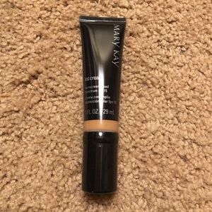 Mary Kay CC Cream NWOT