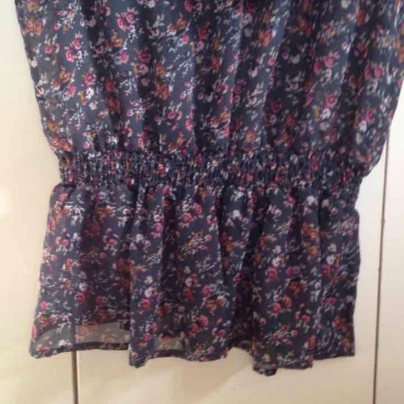 Sheer Ruffled Flowered Shirt - Picture 3 of 3