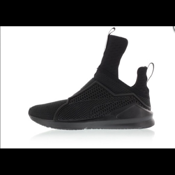 ISO Rhianna Fenty puma trainers