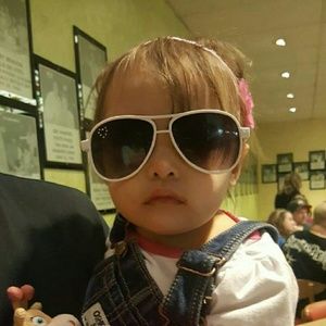 Meet your Posher, Traci