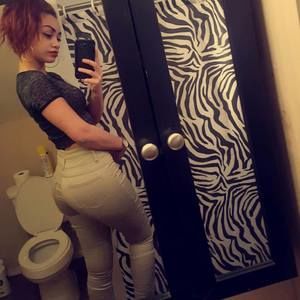 Meet your Posher, Alexis