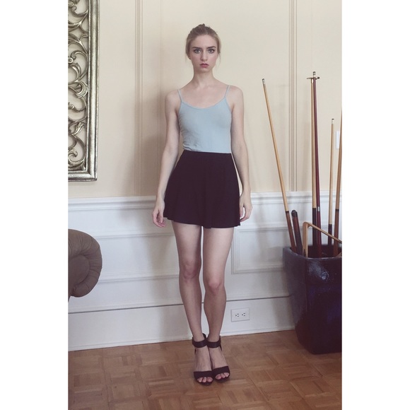 Two soft camisoles MOVING SALE - Picture 2 of 4