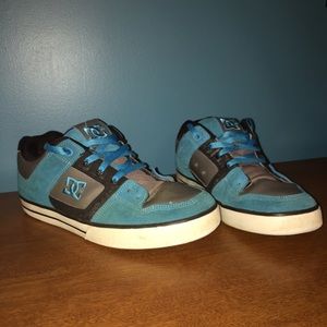 DC Sneakers