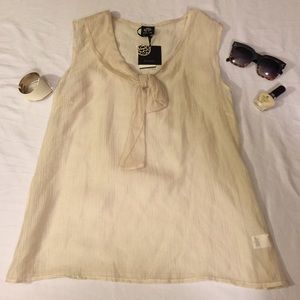 Linen Look Top with bow accent