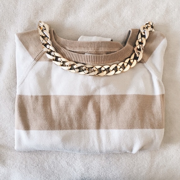 Sweater - Picture 2 of 4