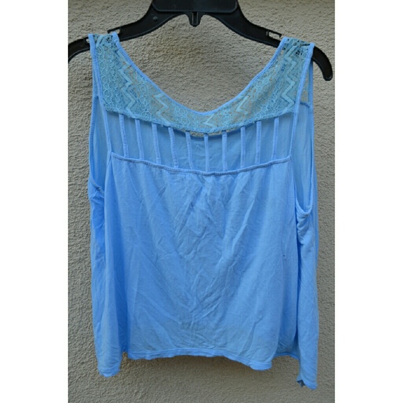 Cutout Top - Picture 2 of 2