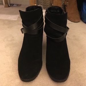 Black Dolce Vita booties size 6