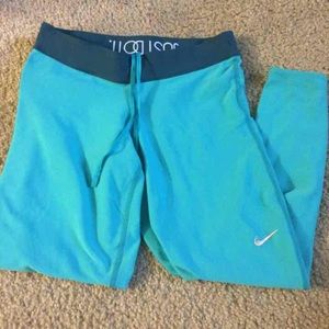 Nike crop leggings