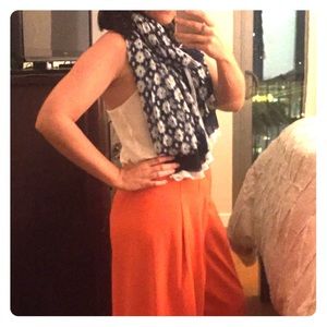 Crown & Ivy navy blue and white scarf