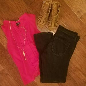 EXPRESS Dark Wash Mid Rise Mia Cropped Jegging