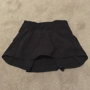 LULULEMON SKIRT BLACK