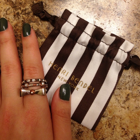 Henri Bendel ring set! Size 7.