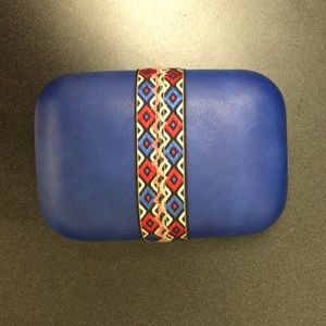 Blue clutch