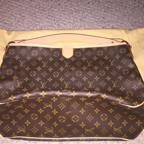 Louis Vuitton Handbags - Louis Vuitton Delightful MM - excellent condition.