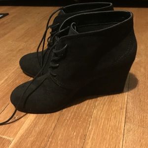 Black heel ankle boots
