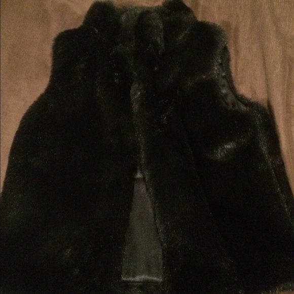 Worthington faux fur vest size small!