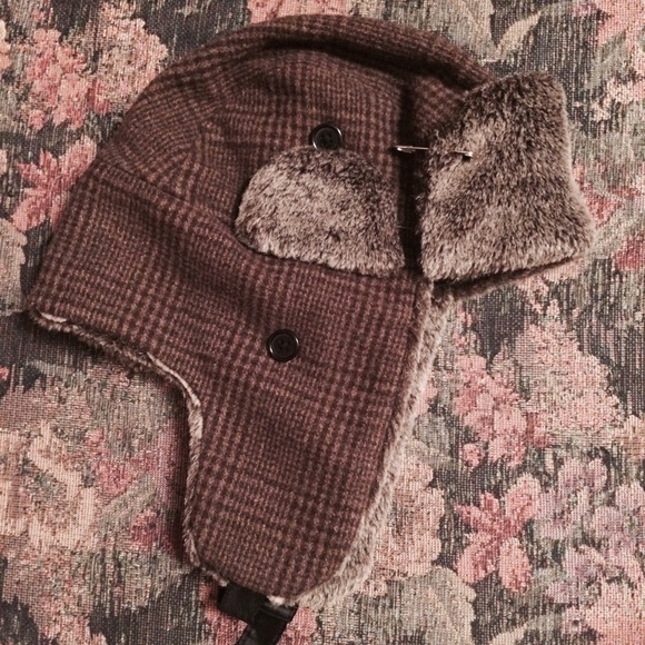 winter hat - Picture 2 of 2