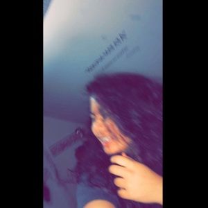 Meet your Posher, Trishia