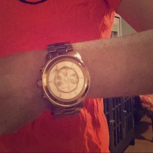 Michael Kors large watch in rose gold