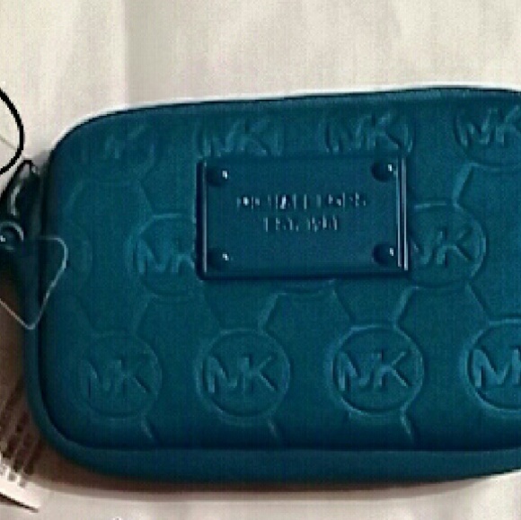 Wristlet