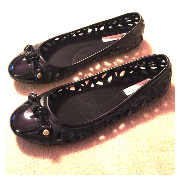 Dana Buchman flats