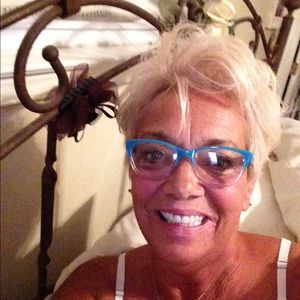 Meet your Posher, Nancy