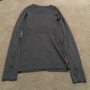LULULEMON HEATHER GREY LONG SLEEVE